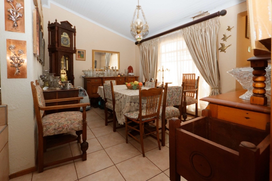5 Bedroom Property for Sale in Wilkoppies North West